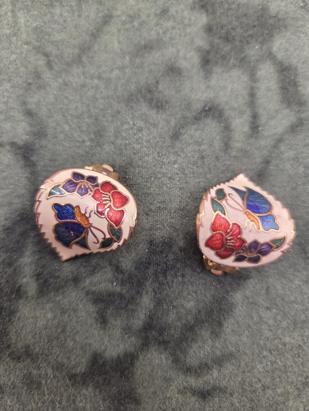 1226. Vintage Cloisonne Floral Clip-On Earrings